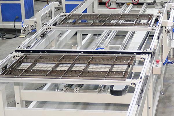 Thiết bị hàn lưới thép tự động của Hwashi Giải pháp sản xuất kệ tủ lạnh hạng nặng 3