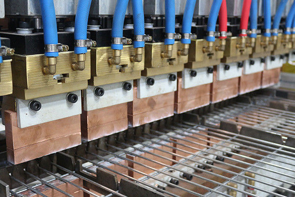 Loại Gantry Máy hàn lưới dây tự động Máy đổ dây tự động