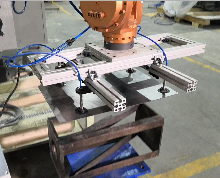 Robot xử lý công nghiệp và palletizing với máy cầm cốc hút cho bảng phẳng nhẹ
